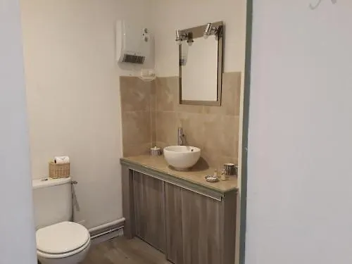 La Banasterie Bed & Breakfast Avignon 2*,  France